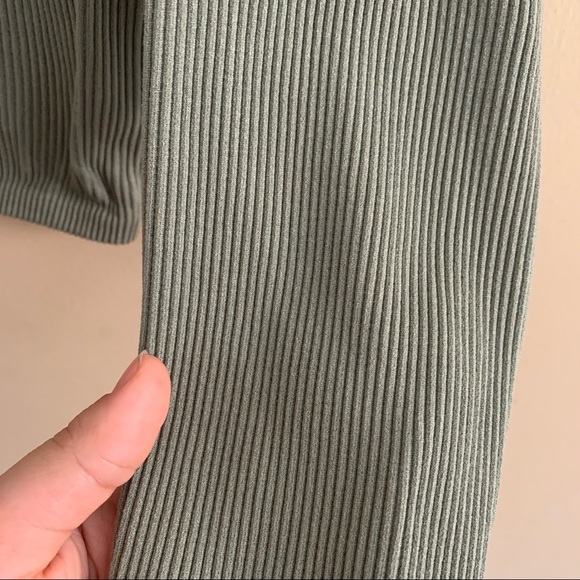 Zara Seamless Contour Ribbed Long Sleeve Cropped Top - Picture 4 of 5